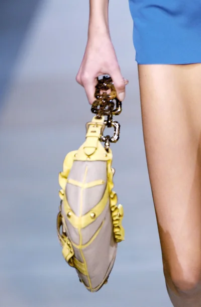 Look 16